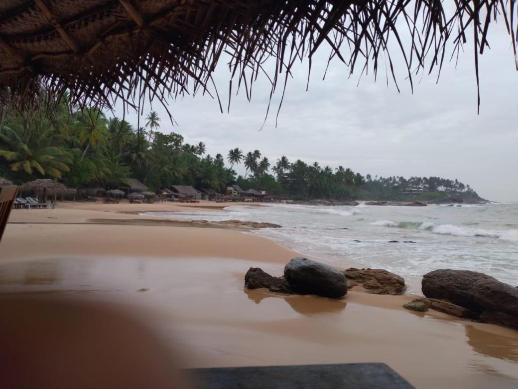 Silent Cabana And Restaurant Marakolliya, Tangalle Exteriör bild
