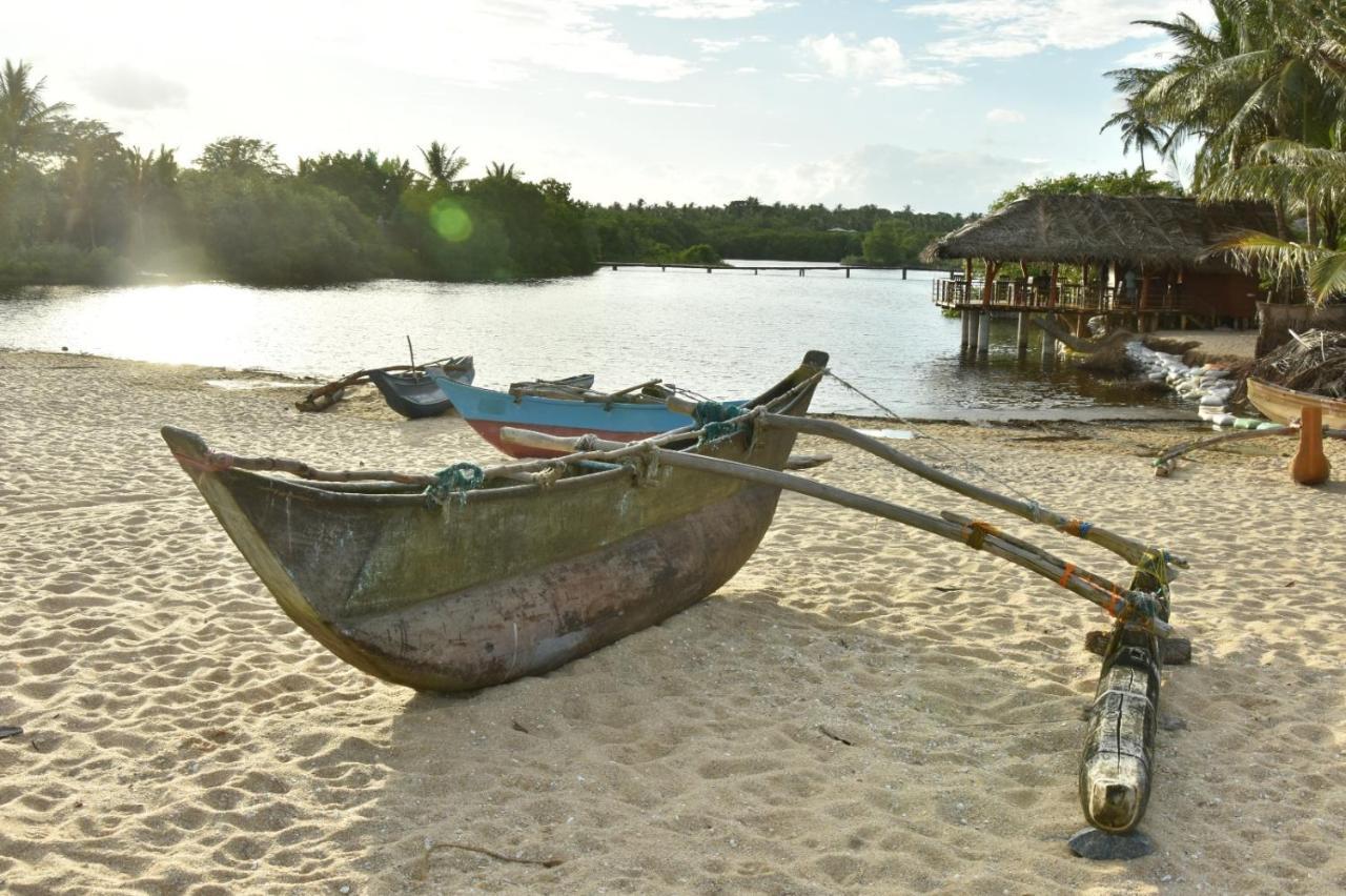 Silent Cabana And Restaurant Marakolliya, Tangalle Exteriör bild