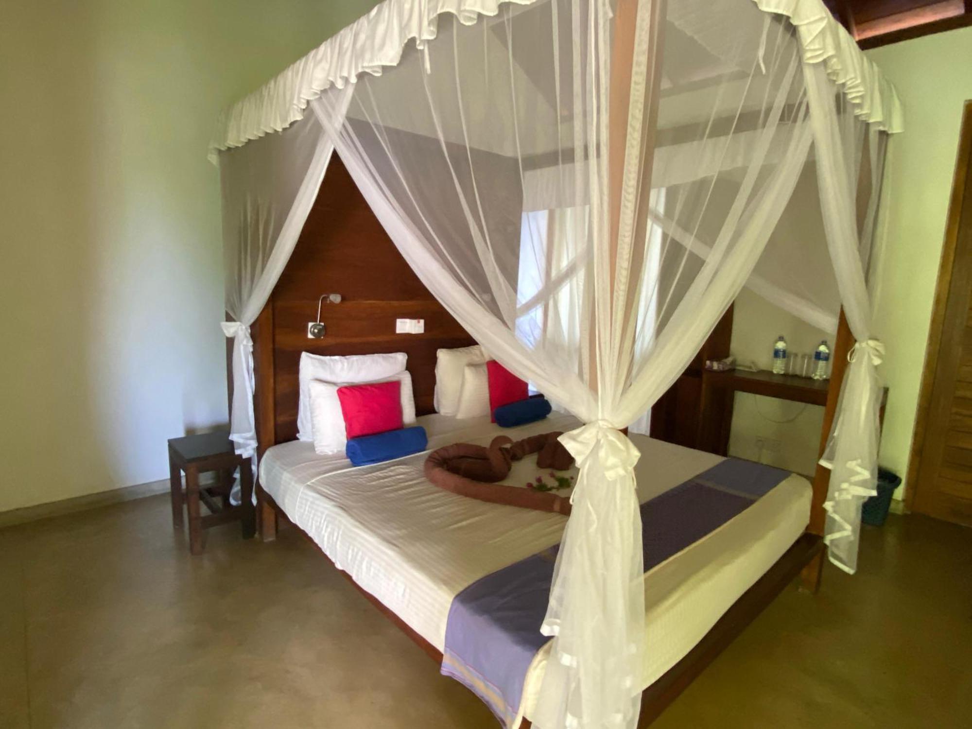 Silent Cabana And Restaurant Marakolliya, Tangalle Exteriör bild